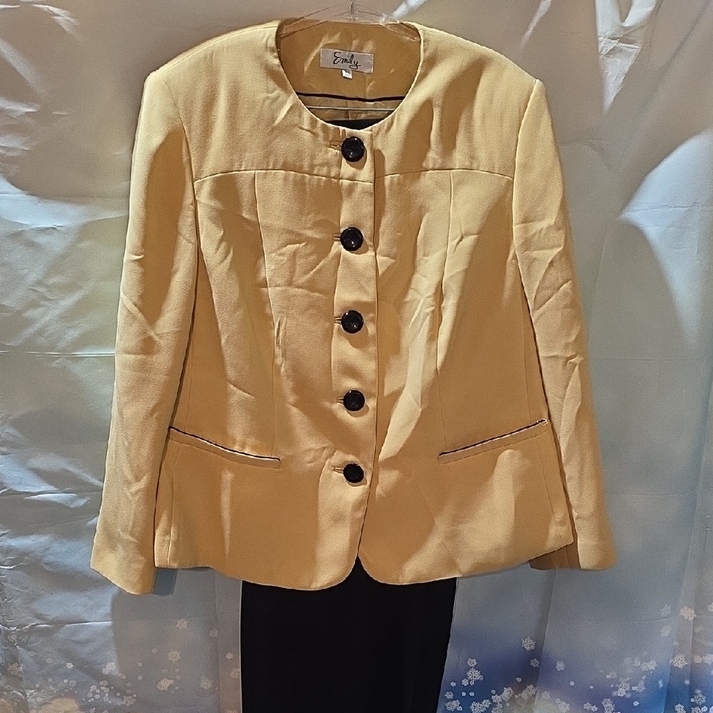 Emily Rose Yellow Blazer with Black Buttons and Pants 6L